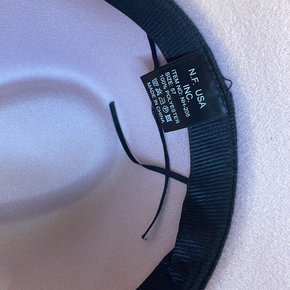 NEW TRENDY BLUSH PINK WIDE BRIM CHUNKY CUBAN GOLD CHAIN DETAIL FEDORA HAT - Picture 7 of 8